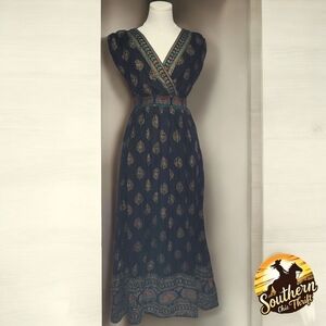 LAPOGEE - Small Bohemian Black and Gold Maxi Dress